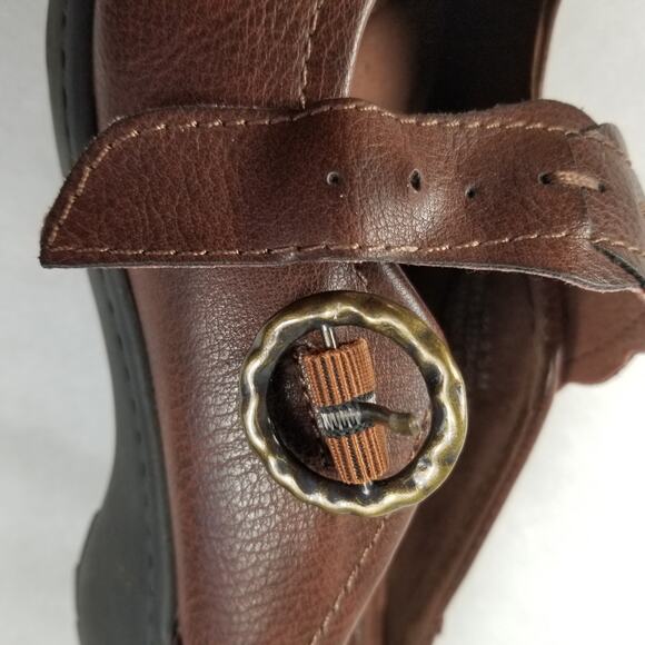 Bare Traps Brown Vegan Leather Mules Adjustable Buckle Shoes Size 9 1/2 M - Picture 7 of 7